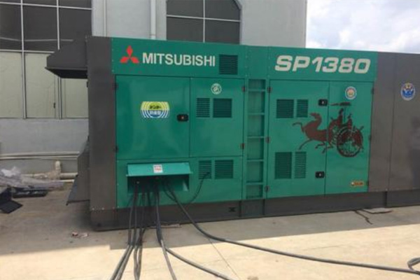 大丰镇为什么有些柴油发电机组的输出电压可以调节？