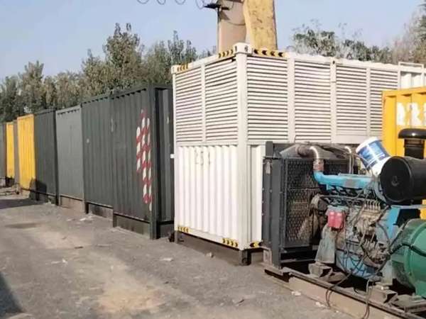 大丰镇200KW柴油发电机机组每小时油耗是多少？